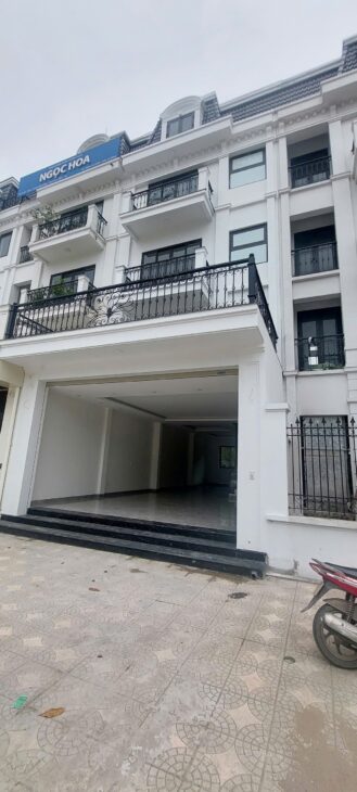 Cho thuê nhà Xuân Phương, 160m2, 5 tầng, thông sàn làm văn phòng, kho dược