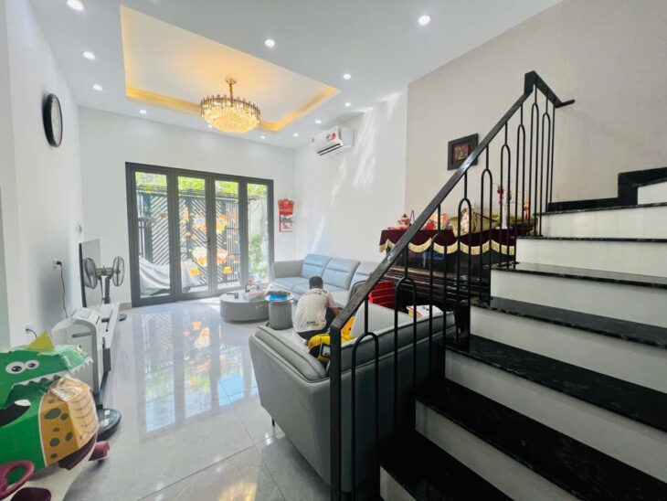 Nhà Tây Hồ oto 7 chỗ qua nhà! 58m, mặt tiền 4m, đường vào nhà 3.5m!