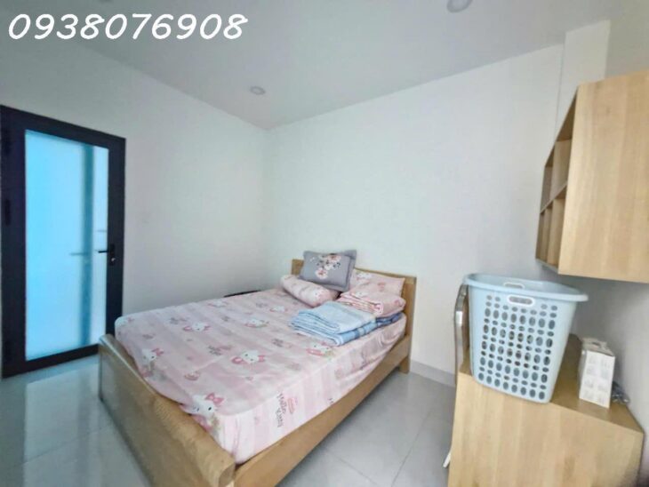 Nhà 3 tầng BTCT hẻm xe tải 1 xẹt Nguyễn Xiển, 66m2, 5.6 tỷ, sát Vinhomes