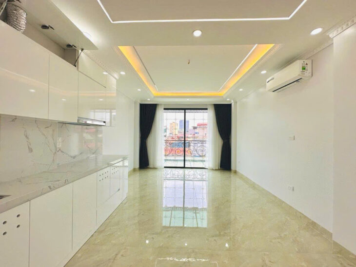 SIÊU PHẨM – GẦN Ô TÔ – NHÀ KHUNG CỘT BÊ TÔNG CHẮC CHẮN – CẢI TẠO LÊN TẦNG – LẮP THÊM THANG MÁY