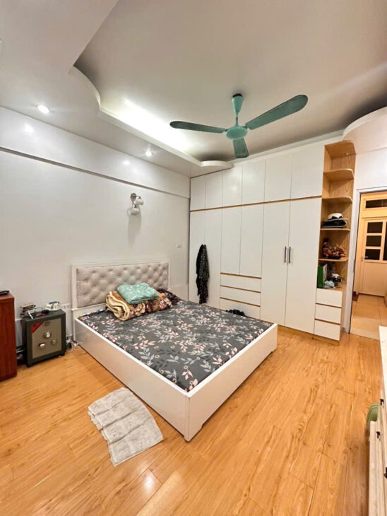Nhà đẹp Liên Mạc – Gần UBND phường Thượng Cát – 30m² x 5 tầng – ô tô đỗ cổng – 5,4 Tỷ