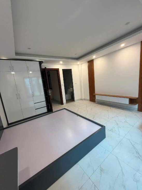 NHÀ LIÊN MẠC – 30M² – 6 TẦNG – Ô TÔ ĐỖ CẠNH NHÀ – CẠNH HỒ ĐIỀU HÒA – 5,9 TỶ