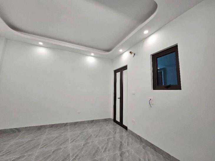 NHÀ LIÊN MẠC – 30M² – 6 TẦNG – Ô TÔ ĐỖ CẠNH NHÀ – CẠNH HỒ ĐIỀU HÒA – 5,9 TỶ