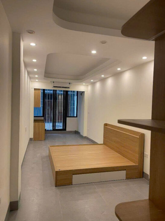 Nhà Trích Sài, 6 tầng thang máy, diện tích 43m, mặt. tiền 3m thoáng đẹp.