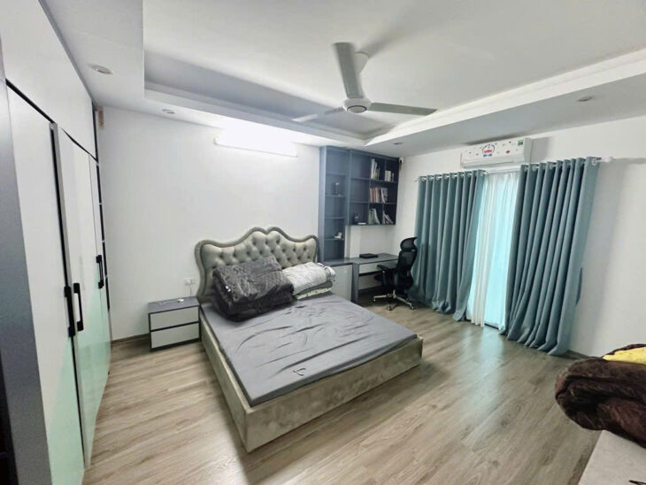 Nhà Tây Hồ, Nhà Lạc Long Quân! Diện tích 32m, 5 tầng, mặt. tiền. 5m!