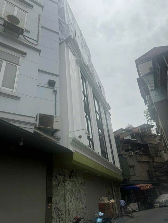 CỰC HIẾM Ô TÔ TRÁNH PHỐ MINH KHAI. KINH DOANH, Ở VIP, GIÁ CHỈ 8.9 TỶ.