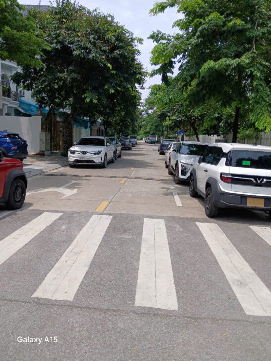 HOA HẬU CHÂN DÀI LÀ EM DƯƠNG NỘI – 60M Ô TÔ NGỦ TRONG ĐẤT – NHỈNH 8 TỶ