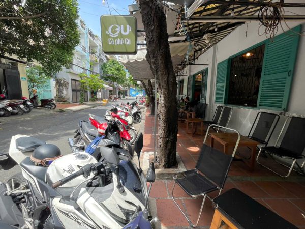 Gò Vấp, Hot Hot ! Quán Đẹp ! SANG QUÁN Cafe Góc 2 MT vị trí đẹp, DTSD : 9m x 22m, Tel :
