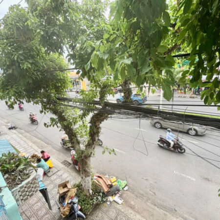 BÁN NHÀ 4 TẦNG MẶT TIỀN ĐƯỜNG 2/4 – HÒN CHỒNG – NHA TRANG