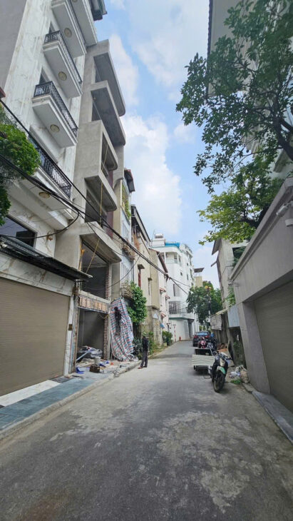 Bán nhà phố Tư Đình – Long Biên – đón cầu Trần Hưng Đạo 8 tầng thang máy