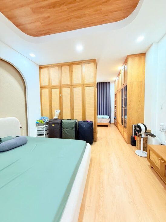 BA THÁNG HAI, Q10 – NHÀ 5 TẦNG HẺM XE HƠI – TẶNG NỘI THẤT XỊN – CHỈ 16 TỶ