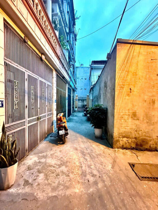 cần bán căn nhà vị trí đẹp 2 mặt thoáng trước sau