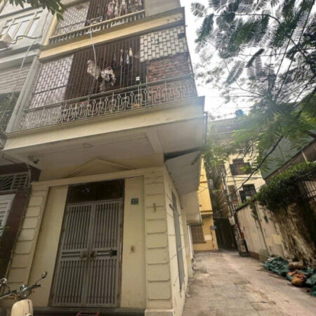 HÀNG HIẾM CẦU GIẤY – NHÀ LÔ GÓC 2 MẶT THOÁNG – Ô TÔ TRÁNH – GIÁ HỢP LÝ 28/40M2*4T