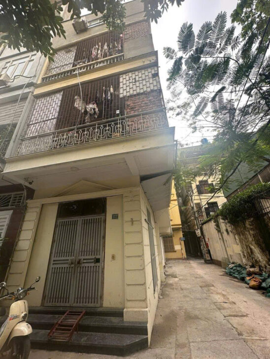 HÀNG HIẾM CẦU GIẤY – NHÀ LÔ GÓC 2 MẶT THOÁNG – Ô TÔ TRÁNH – GIÁ HỢP LÝ 28/40M2*4T