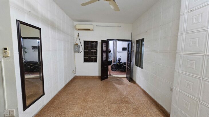 NHÀ ĐẸP – GIÁ TỐT – CẦN Bán GẤP Căn Nhà Riêng Khu Cửa Nam, Hoàn Kiếm, Hà Nội