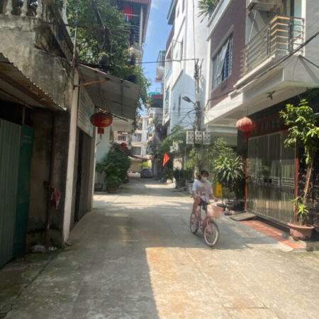 8.7 TỶ – PHÂN LÔ – Ô TÔ TRÁNH – GẦN ĐH CÔNG NGHIỆP – TRỤC ĐƯỜNG 32 – CƠ HỘI TÍCH SẢN VÀNG!