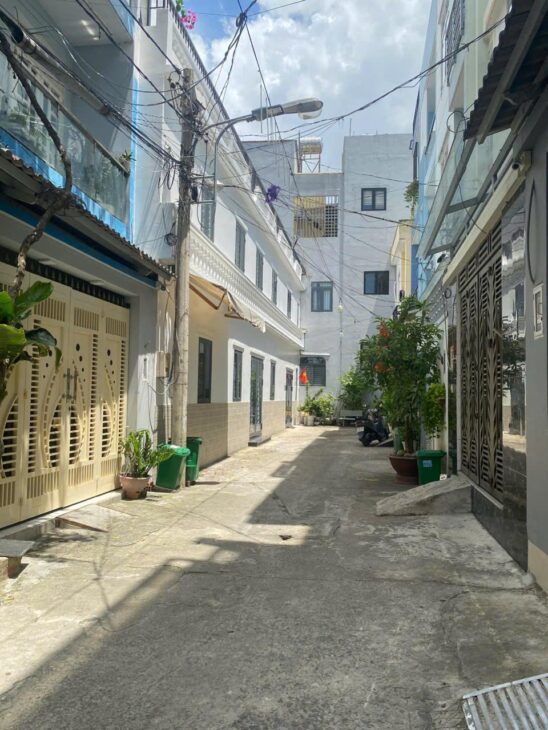 Bán nhà 2 tầng hẻm xe hơi 57m2 Quốc Lộ 13 Hiệp Bình Phước Thủ Đức 5.2 Tỉ Tl