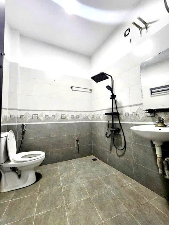 Siêu hiếm Nhà đẹp 75m ra Phố Bạch Mai 23m *4T giá chỉ nhỉnh 3 tỷ Sổ đỏ cất két