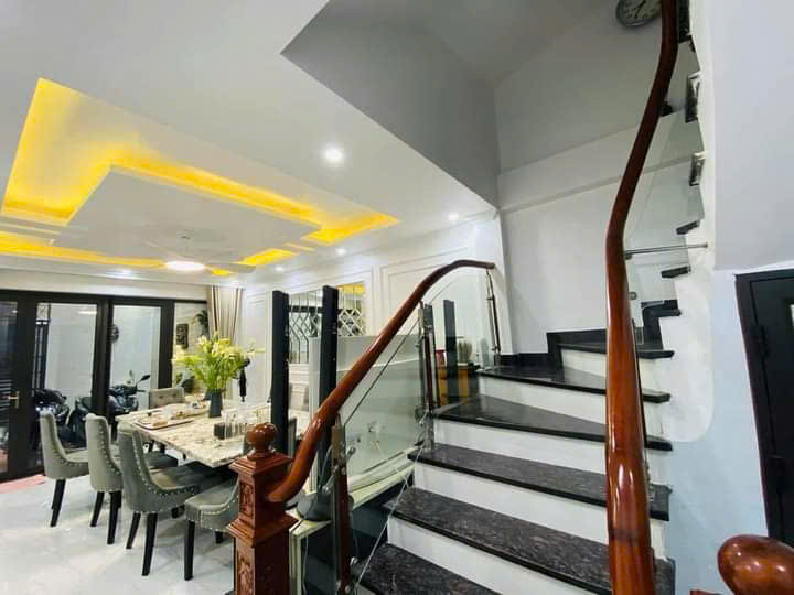 NHÀ ĐẸP MỄ TRÌ, 36.2- 5 TẦNG, NGÕ THÔNG, Ô TÔ, Ở NGAY, CHỈ 7.4 TỶ