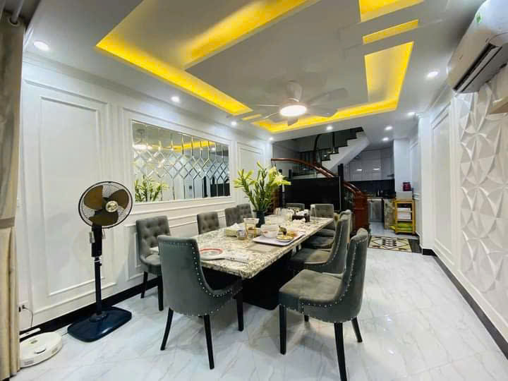 NHÀ ĐẸP MỄ TRÌ, 36.2- 5 TẦNG, NGÕ THÔNG, Ô TÔ, Ở NGAY, CHỈ 7.4 TỶ