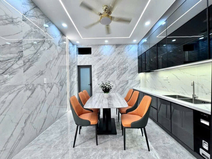 Sở Hữu Ngay 2 SIÊU PHẨM NHÀ PHỐ HẺM XE HƠI THÔNG Tại Thành Phố Hồ Chí Minh