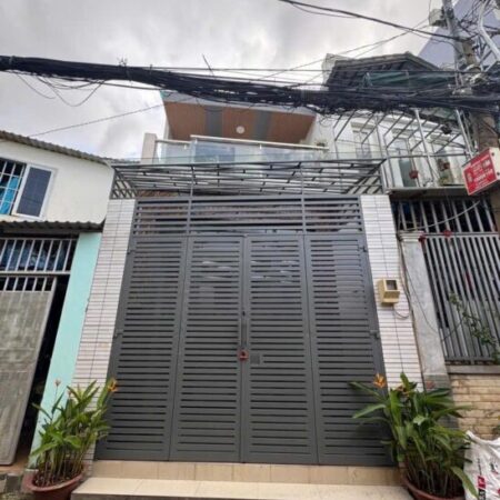 NHÀ 2 TẦNG 50M2 HẺM Ô TÔ NGAY NGÃ TƯ THỦ ĐỨC 5.3 TỶ