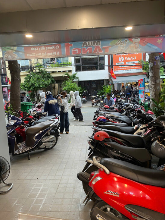 Quận Bình Thạnh ! SANG QUÁN TRÀ SỮA GẦN NHIỀU TRƯỜNG ĐẠI HỌC VÀ KV ĐƯỜNG CỰC ĐÔNG SINH VIÊN, Tel :
