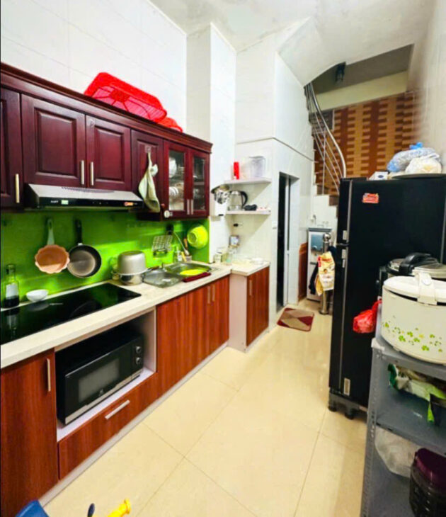 BÁN NHÀ HOÀNG QUỐC VIỆT – 30M2 x 5 TẦNG – PHÂN LÔ – Ô TÔ ĐỖ CỬA -GIÁ 7.2 TỶ. 0968669247