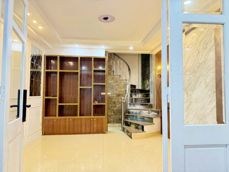 NHÀ ĐẸP BA ĐÌNH- LÔ GÓC – GẦN PHỐ – NGÕ THÔNG – 3 NGỦ – CÔNG NĂNG SỬ DỤNG ĐẦY ĐỦ – HÀNG HIẾM – BAY