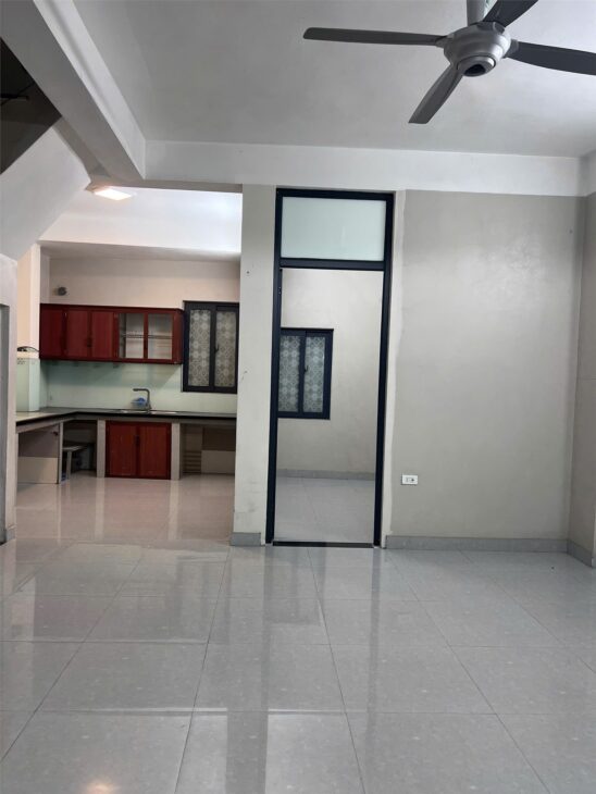 NHÀ ĐẸP – GIÁ TỐT – CHÍNH CHỦ Cần Bán Nhà Vị Trí Đẹp Tại Đường Lạc Long Quân, Tây Hồ, Hà Nội