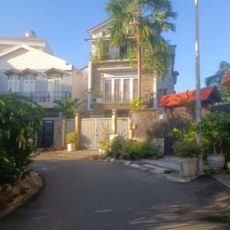 Biệt Thự 3 Tầng – Nở Hậu Đẹp – KDC Văn Minh, P. An Phú, Q2 – Giá 34 Tỷ Biệt Thự 3 Tầng – Nở Hậu Đẹp – KDC Văn Minh, P. An Phú, Q2 – Giá 34 Tỷ