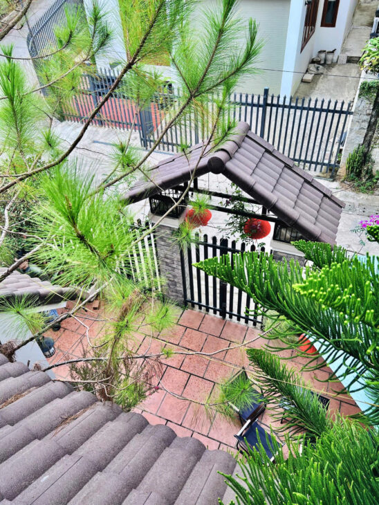 SANG NHƯỢNG VILLA TÂM HUYẾT NGUYỄN ĐÌNH CHIỂU, ĐÀ LẠT – 5PN, SÂN VƯỜN BBQ, HẺM Ô TÔ