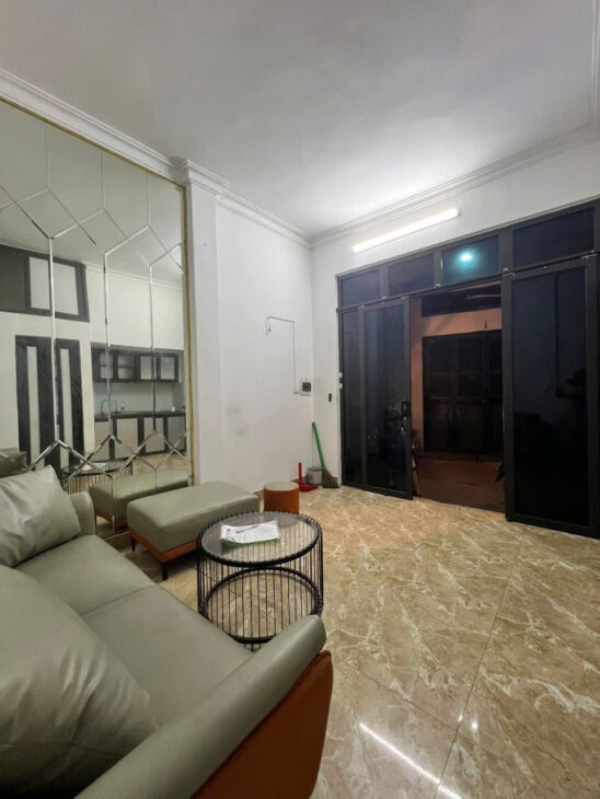 nhà đẹp vị trí đỉnh lĩnh nam