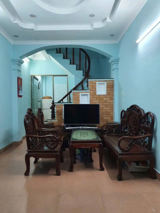 nhà đẹp 5m ra ôt tránh gần chợ nam dư