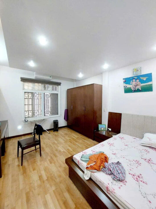 Hiếm, Cầu Diễn Dân xây 68m2 – 4 tầng, Ô tô, kinh doanh đỉnh, 2 thoáng, giá 11.4 tỷ