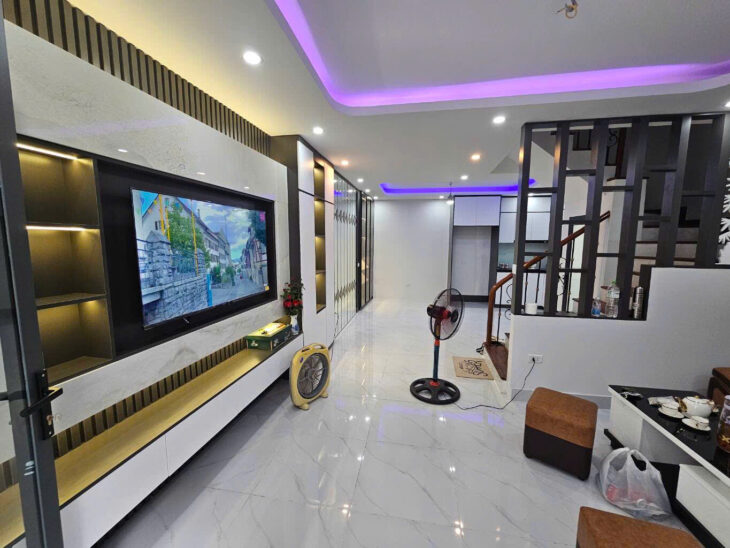 💥 Trung tâm Ba Đình – 61 m – Ngõ nông thẳng tắp – Gần phố – Cách ô tô 80m – Nhà dân mới xây chắc