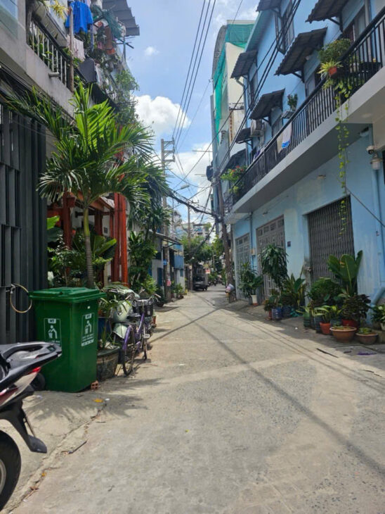 PHẠM PHÚ THỨ-NHỈNH 8TỶ-HẺM XE HƠI