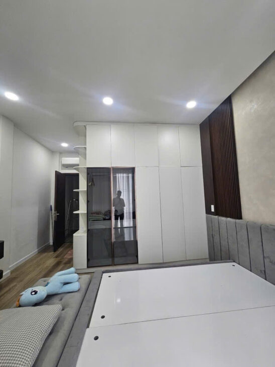 PHẠM PHÚ THỨ-NHỈNH 8TỶ-HẺM XE HƠI