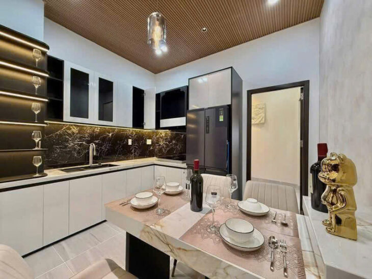 BÁN NHÀ MẶT NGÕ XUÂN LA – 45M² – 6 TẦNG THANG MÁY – MT 4M – PHÂN LÔ – Ô TÔ – KINH DOANH – GIÁ 11.8