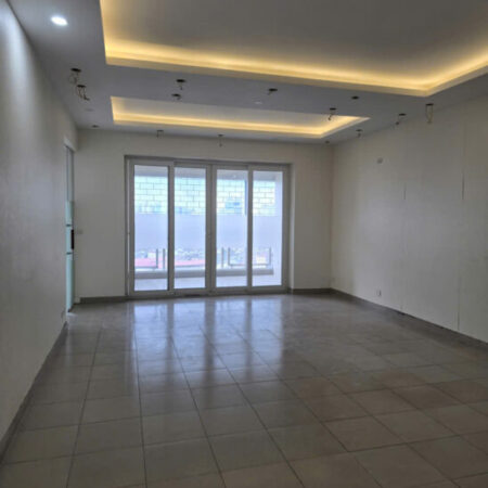 23.9.25 Cho thuê căn hộ trung tâm Ba Đình, 3 ngủ dt 145m2, để ở lâu dài giá rất thấp