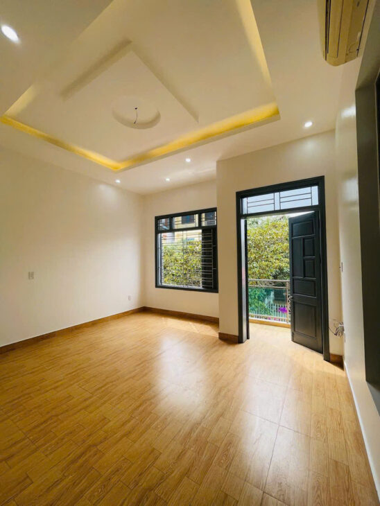 CỰC HIẾM – BÁN NHÀ 2 TẦNG MT 9.2,THÔNG SÀN MẶT QL39B – ĐÔNG HƯNG