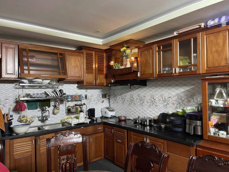 GẤP MẶT TIỀN Nguyễn Lương Bằng – HOÀ KHÁNH Full nội thất toàn gỗ tự nhiên. – Diện tích: 125m² (5