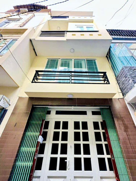 6 Tỷ nhỉnh: Nhà Quận 10 – ngay Bệnh Viện 115 – Xe hơi trong nhà 4 Tầng Ngang hơn 4m. VŨ 0933910039