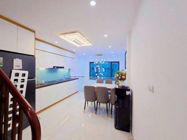 BÁN NHÀ VÕ CHỈ CÔNG, 62M x 6 TẦNG, MT 5,2m, NGÕ THÔNG Ô TÔ, 2 THOÁNG, DÂN XÂY, CHỈ 14,5 TỶ