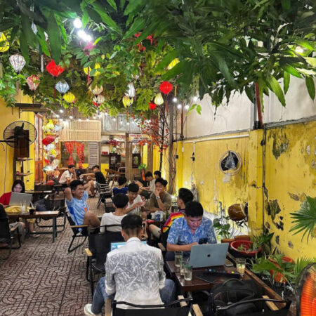 Hóc Môn ,Hot Hot ! Quán Đẹp ! SANG QUÁN CAFE S/VƯỜN Mặt tiền khu dân cư gần sát đường Tô Ký, Tel