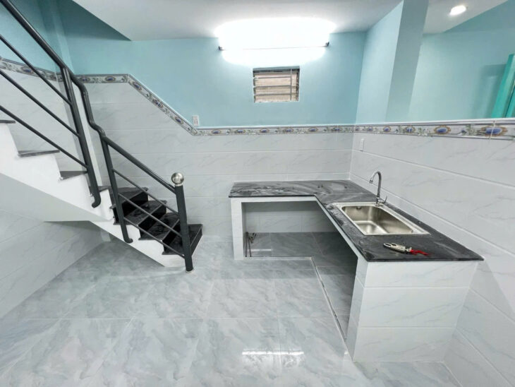 Cho thuê NNC góc 2 MT đường Phạm Thế Hiển P5Q8. Giá 8tr