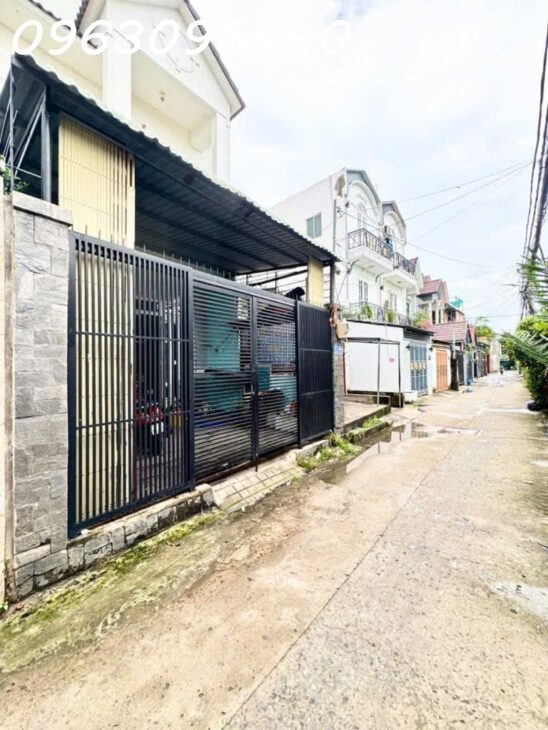 Bán nhà Nhà Bè 100m², hẻm xe hơi, Nguyễn Bình, giá 5.6 tỷ