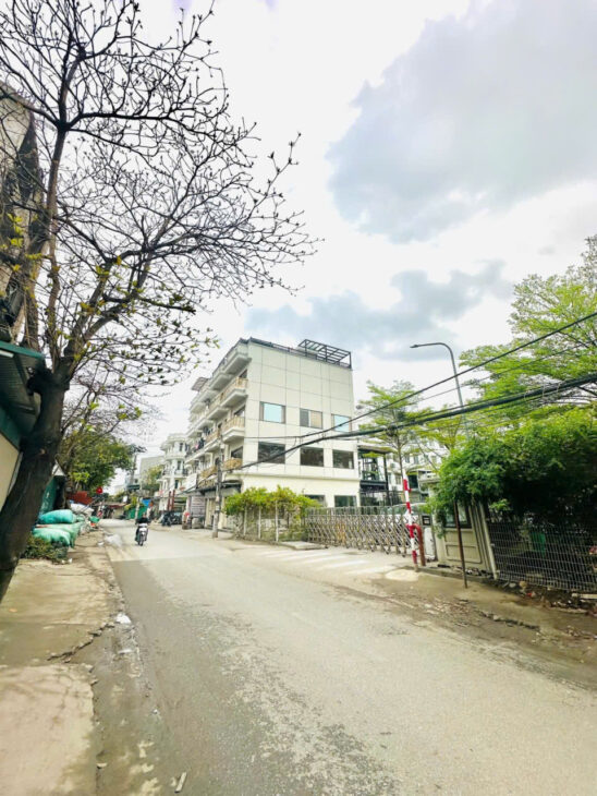 BÁN ĐẤT TẶNG NHÀ MẶT PHỐ 3TẦNG KINH DOANH – PHÂN LÔ HOẶC XÂY VP TUYỆT ĐỈNH – 2 THOÁNG 725m, MT 28