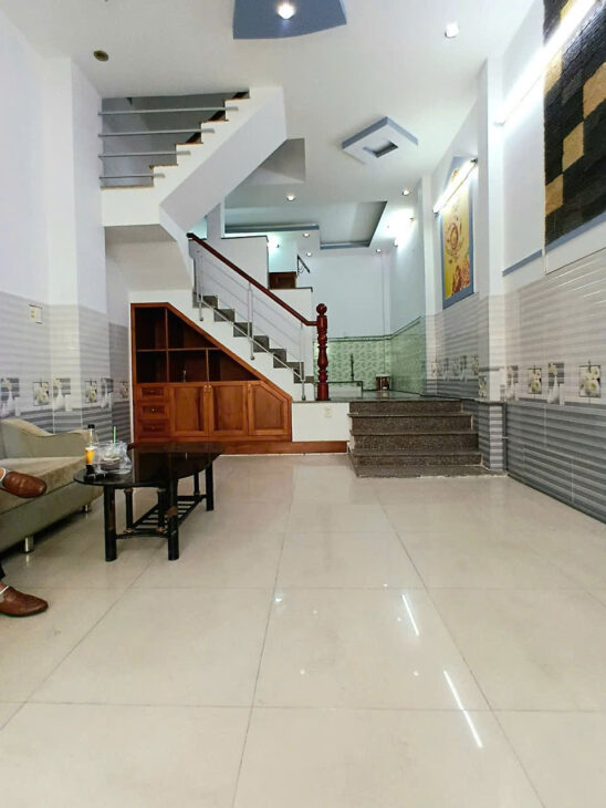 NHÀ HẺM XE HƠI LIÊN KHU 4-5 BÌNH TÂN -108M2 (22M X 5M), SỔ HỒNG RIÊNG, 3 TẦNG, 4 PHÒNG NGỦ, NHỈNH 6