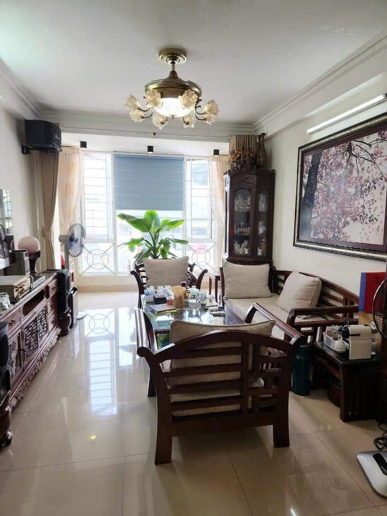 Kinh doanh đỉnh- Vỉa hè ô tô tránh, ngay chợ Lai Xá 68m2 – 5 tầng, giá 14.5 tỉ